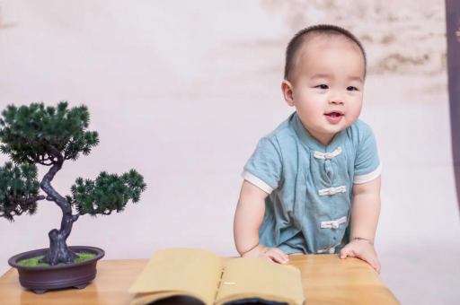 陕西宝宝爱吐奶是什么原因